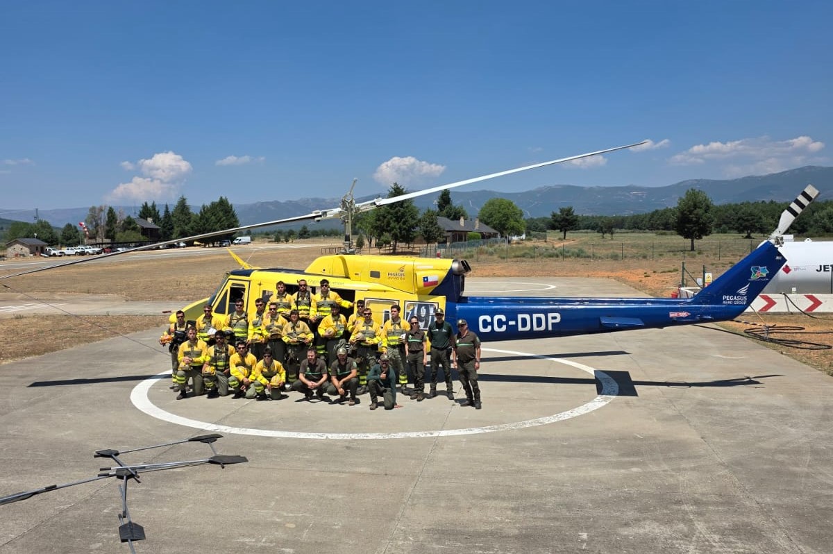 naturalezacyl's tweet photo. Los compañeros del operativo #INFOCAL de #Zamora guardaron ayer un minuto de silencio en recuerdo de Rosana Ríos Muriel, #AAMM entusiasta de la naturaleza y comprometida con su trabajo https://t.co/UojcL6Rh6y