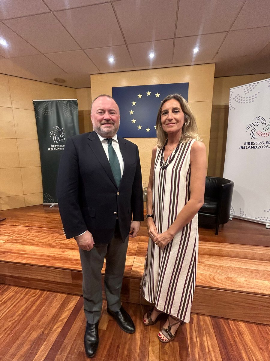 ICABarcelona's tweet photo. 🇪🇺  La diputada de la Junta de Govern responsable de Relacions Internacionals, Cristina Crespo, ha assistit, en representació de l’ICAB, a l’acte de presentació de les prioritats de la presidència irlandesa del Consell de la UE, amb l’ambaixador d’Irlanda a Espanya, Brian Glynn. https://t.co/Ujl6THXT89