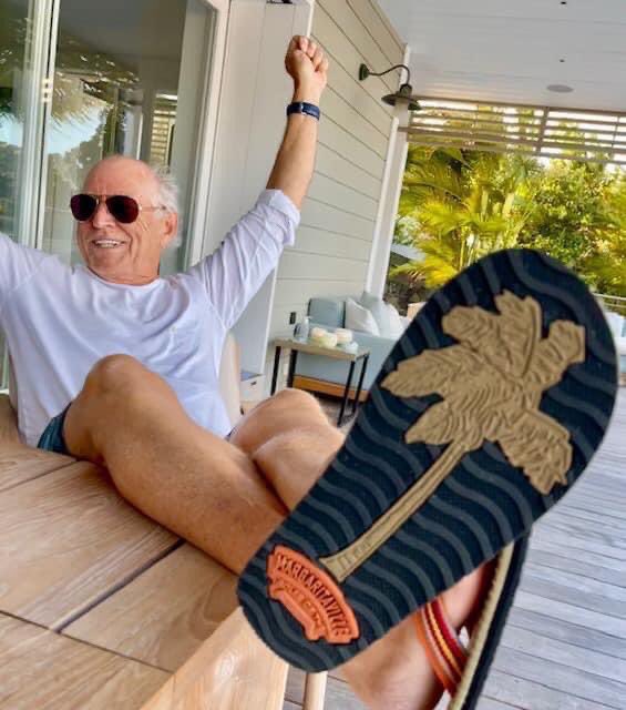 DailyBuffettX's tweet photo. Nobody works on Friday
Thursday got a booster shot
So what ya gonna do with all that time?
I'm feelin' like a microdot

Nobody works on Friday
Prayin' for the sun to shine
Hey, pretty mama, how 'bout the Bahamas?
Conch fritters and red wine https://t.co/otPfLHG5PB