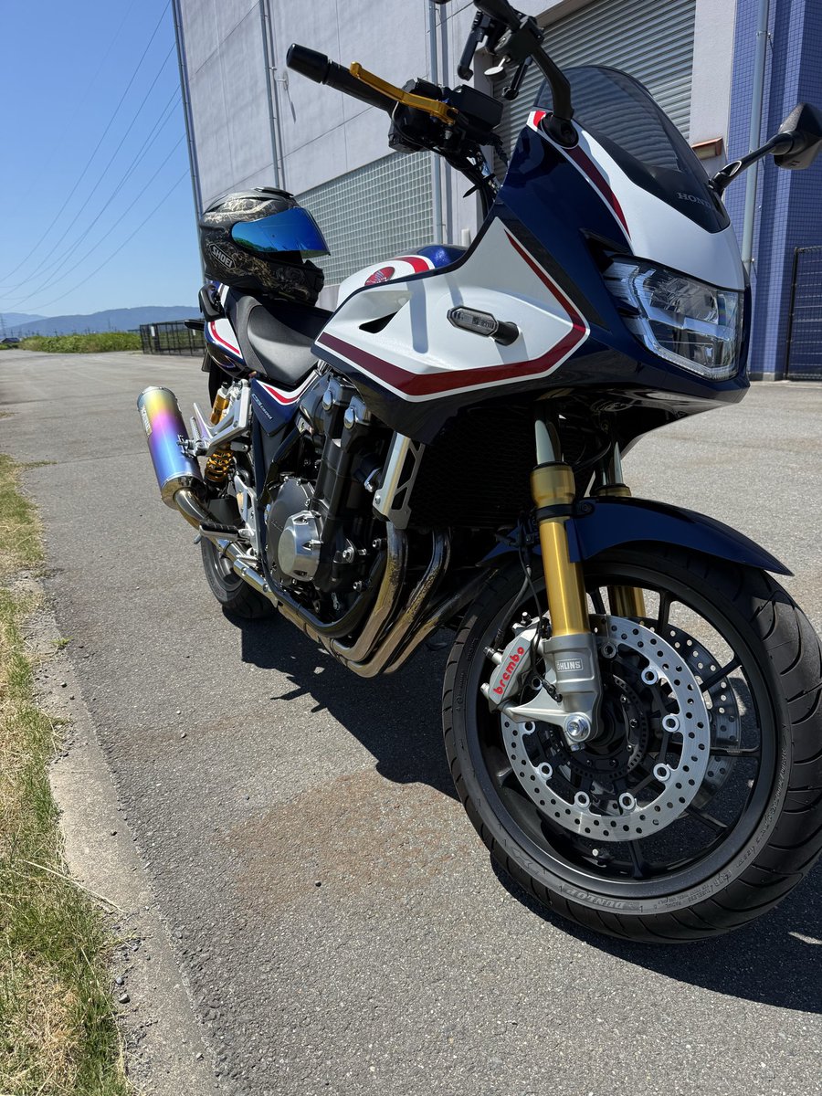 kotee28's tweet photo. そいえば乗り換えました！
ありがとうZ1000!!
宜しくCB1300SB!!
CB1300SB乗りの方、バイク好きの方、仲良くしてください(/// ^///)
 #HONDA  #BIKE https://t.co/5Tv5frimqh