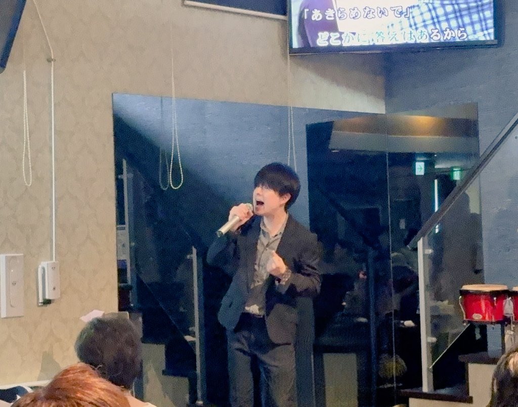 h_takuya324's tweet photo. 7/8(水) 入間市のカラオケ喫茶 #かれん さんにて、#歌王yo会 の友情ゲストで出演させていただきました😊！

歌手の #澤田慶仁 さんとも一緒に歌わせていただき光栄でした😭✨

歌仲間さんや沢山のお客様の歌も聴かせていただき、素敵な時間になりました😊🎶

歌好きな方が集まる心温かいお店です🤗☀️ https://t.co/0BKWC6PmBF