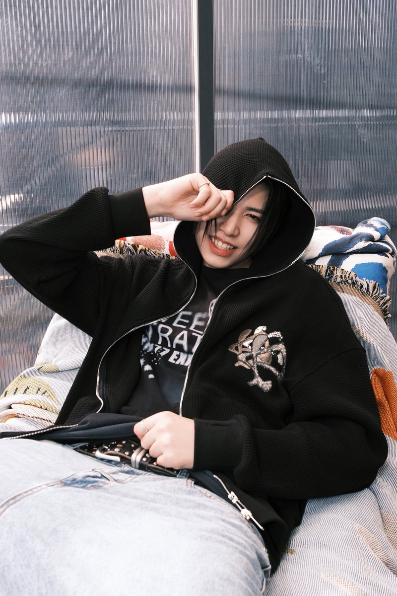 tentanglouis's tweet photo. [4SHOCOVER] LOUIS - ‘Guilty Conscience’ Photo Behind 📸

#LOUIS #루이 #LNGSHOT #롱샷 https://t.co/Zw7BWHYfVm