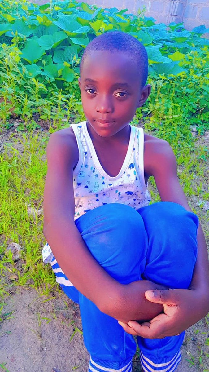 abogaa_'s tweet photo. RT
Anaitwa Brighton angetile ndile ametpotea katika mazingira ya kutatanisha tokea tarehe 29 mwezi wa 6 atakae muona  tafadhal atusaidie kutujilisha kwa no 0621219165 au 0683885525 https://t.co/KSJUW9ru6e