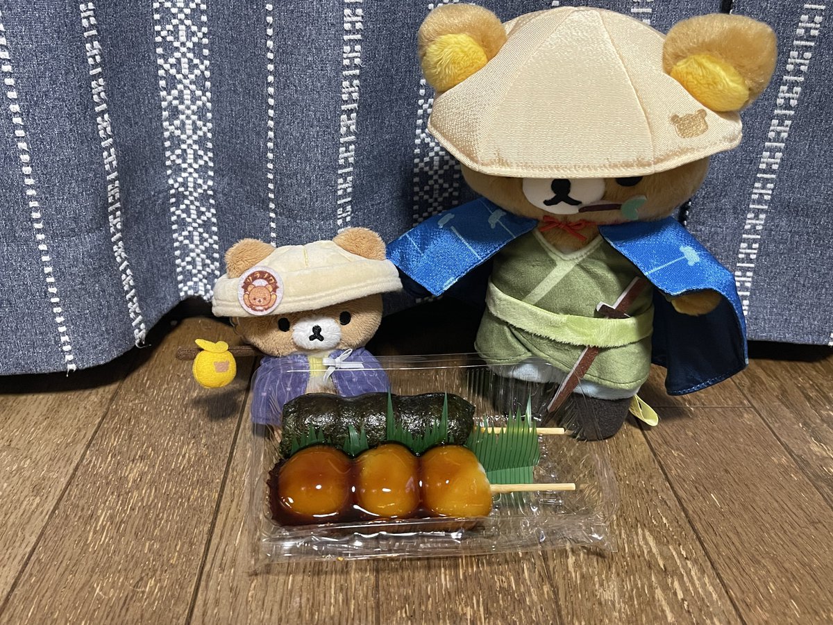 ChikuPooh's tweet photo. ゴクさすらい｢親分お団子🍡食べましょう｣
リラさすらい｢コグよ。好きなほうを選べ｣
コグさすらい｢親分、優しい😆｣
コグさすらい｢じゃあ、みたらし🍡で｣
リラさすらい｢え……💦｣ https://t.co/hLQojvbhfy
