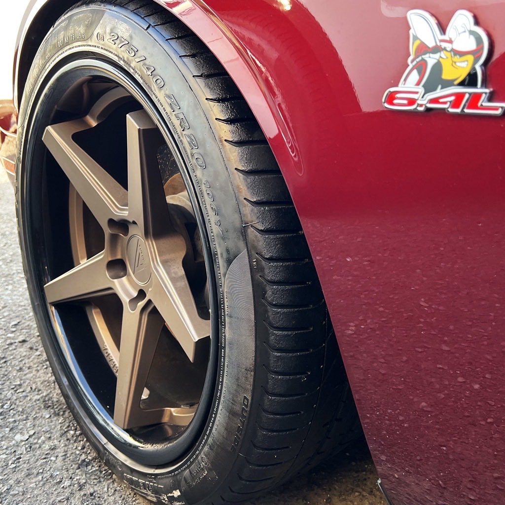 SanLine31's tweet photo. アメ車人気、想像以上です。
ダッジ チャレンジャー、ご成約目前！
入庫しても「欲しい！」という方が本当に多く、人気車種は動きがとても早いです。
「気になった時には売約済み」…そんなケースも珍しくありません。
次の1台もご期待ください！ https://t.co/wQtG6ynxMv