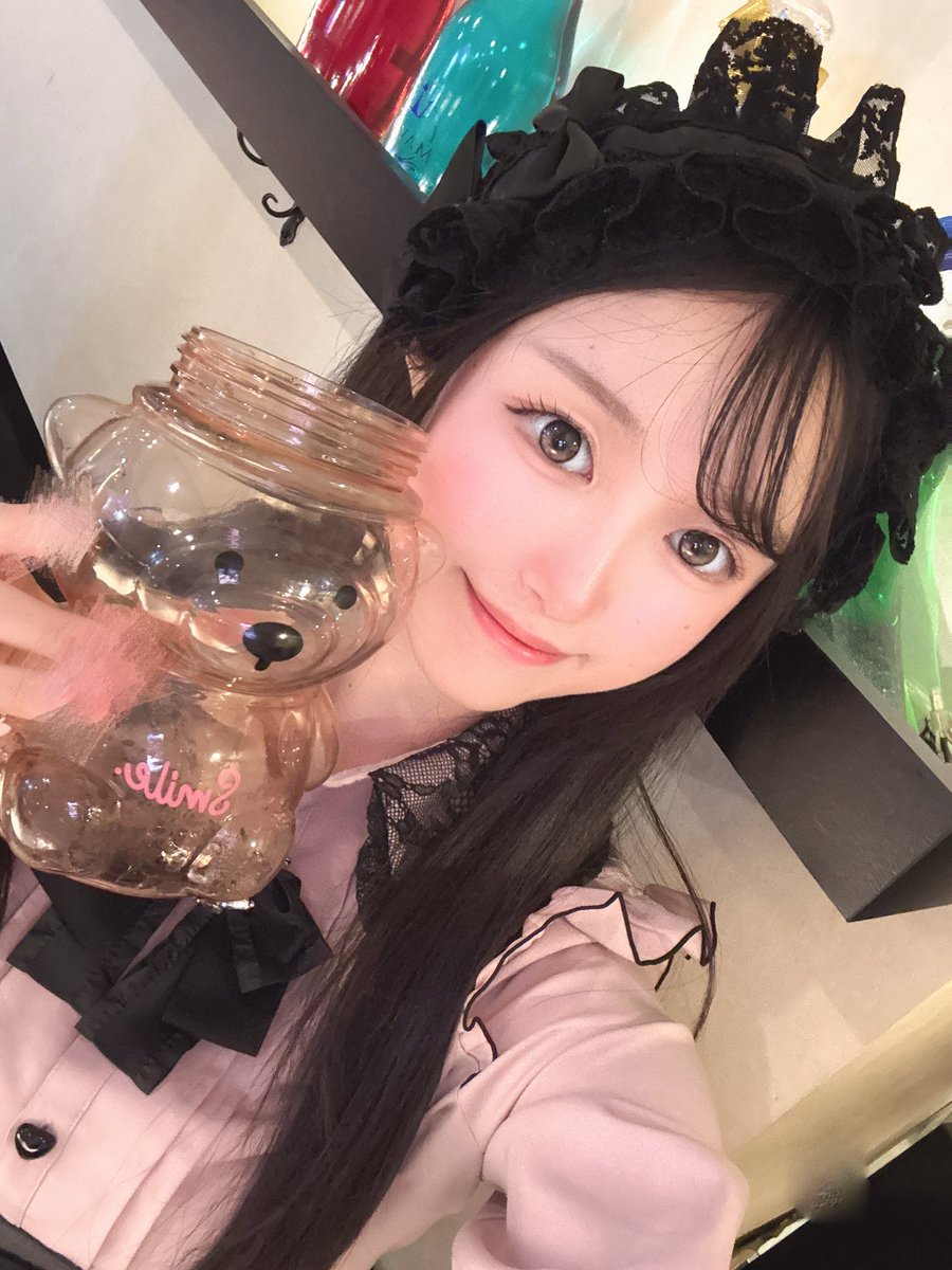 ema___al2's tweet photo. 退勤しました♡♡

地球お兄さん2🧸ありがとう🌎お互い自己紹介して🇺🇸の話とか好み？のお話楽しかった〜😌来てくれると思ってなかったから嬉しかった🎶

次回は明日14時〜お待ちしてます♡
@andlove_akb https://t.co/Diu1rozPfh