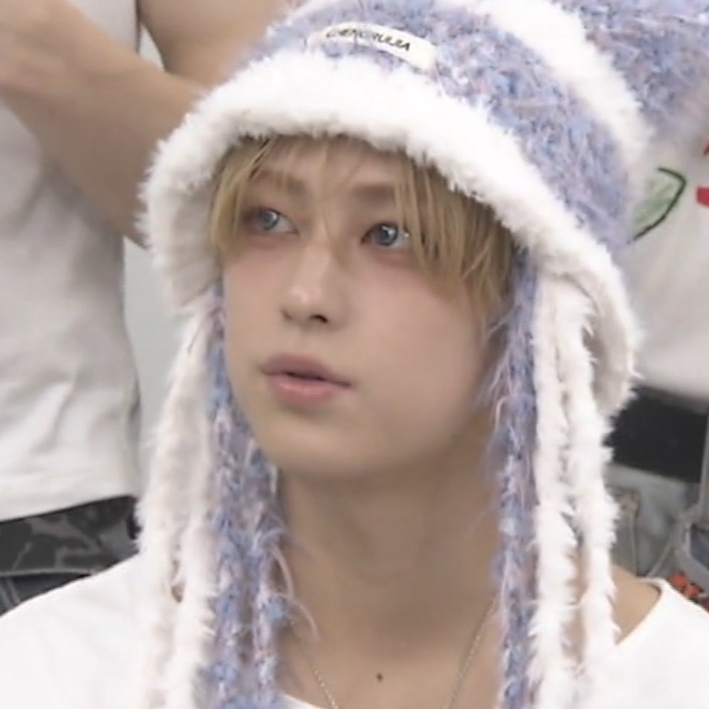 taktakuzz's tweet photo. 냥 https://t.co/VTv7Bc0PRj