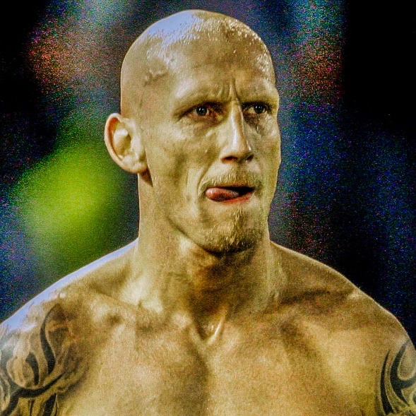 eurofootcom's tweet photo. Sir Alex Ferguson: "It was one of the mistakes selling Jaap Stam." 

Sheringham: "Jaap’s a man-mountain, but as quick as a Ferrari." 

Scholes: "He wasn’t somebody you wanted to cross, he was a real animal on the pitch.”

Happy birthday, Jaap Stam. 🇳🇱⚔️ https://t.co/sIq7CZvZi9