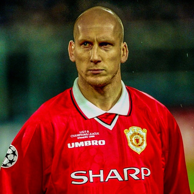 eurofootcom's tweet photo. Sir Alex Ferguson: "It was one of the mistakes selling Jaap Stam." 

Sheringham: "Jaap’s a man-mountain, but as quick as a Ferrari." 

Scholes: "He wasn’t somebody you wanted to cross, he was a real animal on the pitch.”

Happy birthday, Jaap Stam. 🇳🇱⚔️ https://t.co/sIq7CZvZi9