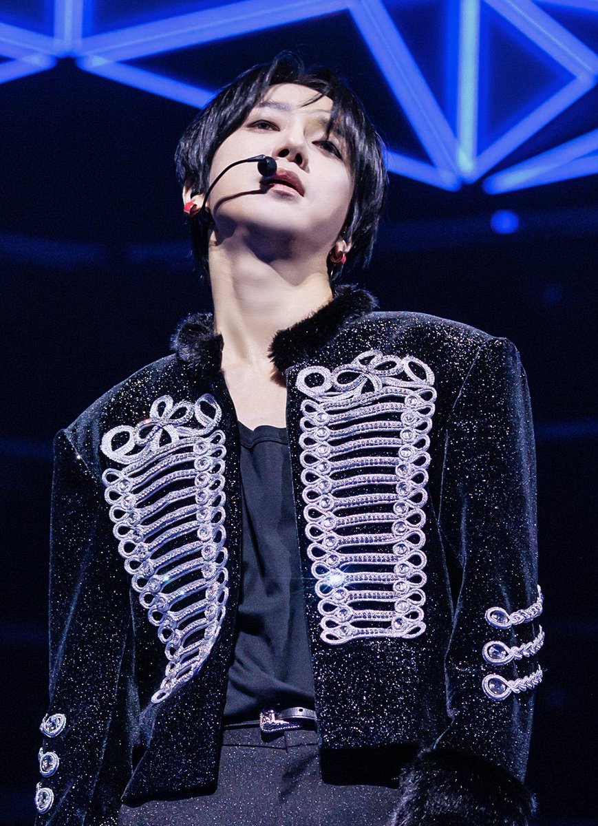 yesungsky's tweet photo. You did so well enduring your pain all this time. Recover well and sending you endless energy, Yesung 🫳💙 https://t.co/PcmuWD2Ui0