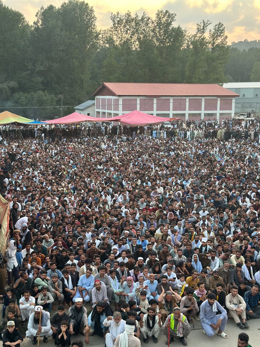 Ajk_Updates_'s tweet photo. راولاکوٹ دریک میں بڑی تعداد میں عوام🚨🏳 https://t.co/H2dnkpKBa4
