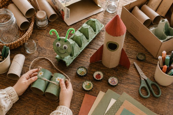 UnscriptedMomCo's tweet photo. New Post: 10 Free Recycling Bin Crafts to Make Right Now https://t.co/j9pIg8rSHJ https://t.co/7GwOHr6DKb