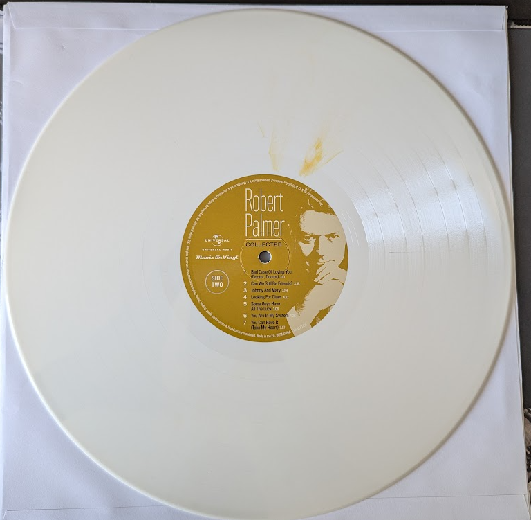 iansblog's tweet photo. Well @Addiction_ers this came in today, a few days early and very much like the purple version from 2016, I just need to play it to see if it sounds the saem or the same. https://t.co/kbcQr3Wgl9