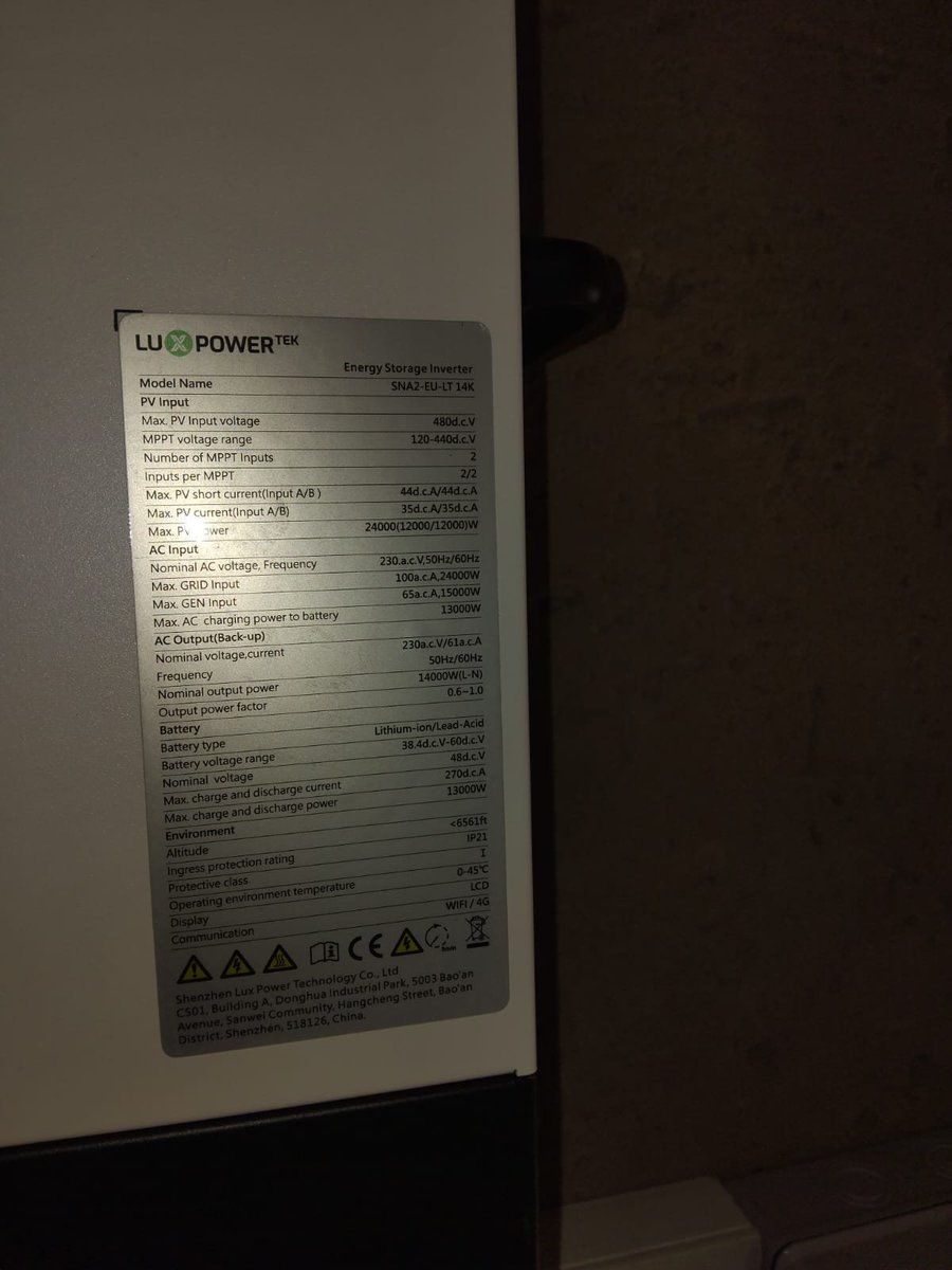 Bcgenergy1's tweet photo. Installation done in Bromhof.

14KW LUXPOWER INVERTER
2 x 12,5KW FELICITY BATTERIES 
20 x 600W PANELS https://t.co/2Mpm96bzHF