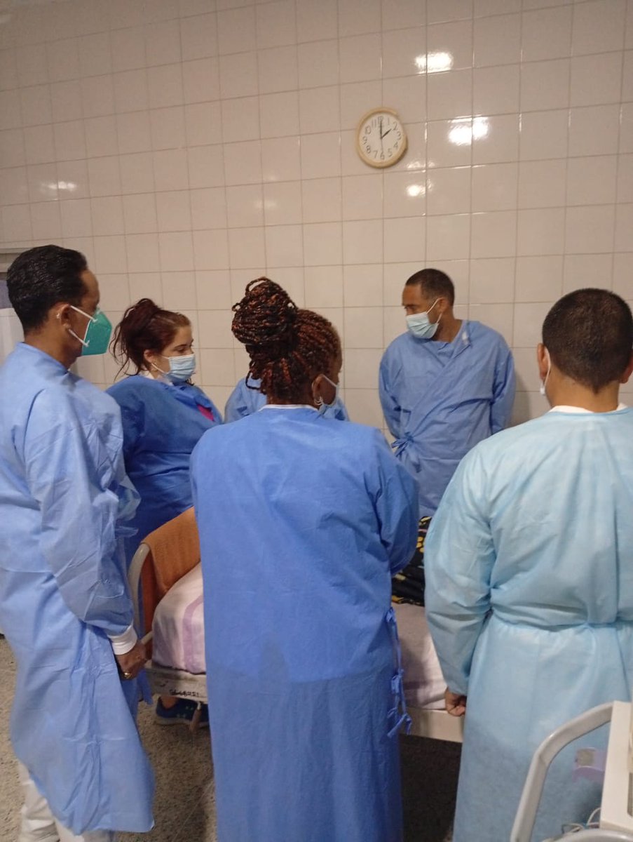 cubacooperaven's tweet photo. En el CDI Tulio Pineda, Guárico, la continuidad de los cuidados es nuestra prioridad. Cada entrega de guardia es un acto de responsabilidad y amor para garantizar la salud de nuestros hermanos venezolanos. ¡Ciencia y humanismo al servicio de la vida! 🩺💙 #CubaPorLaVida https://t.co/aOX42HAGm2
