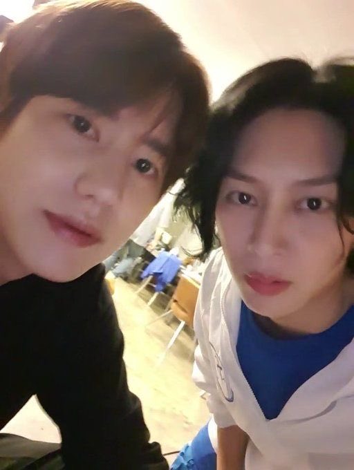 K74a3w's tweet photo. 고양이강아지 https://t.co/jEaZs1uQfS