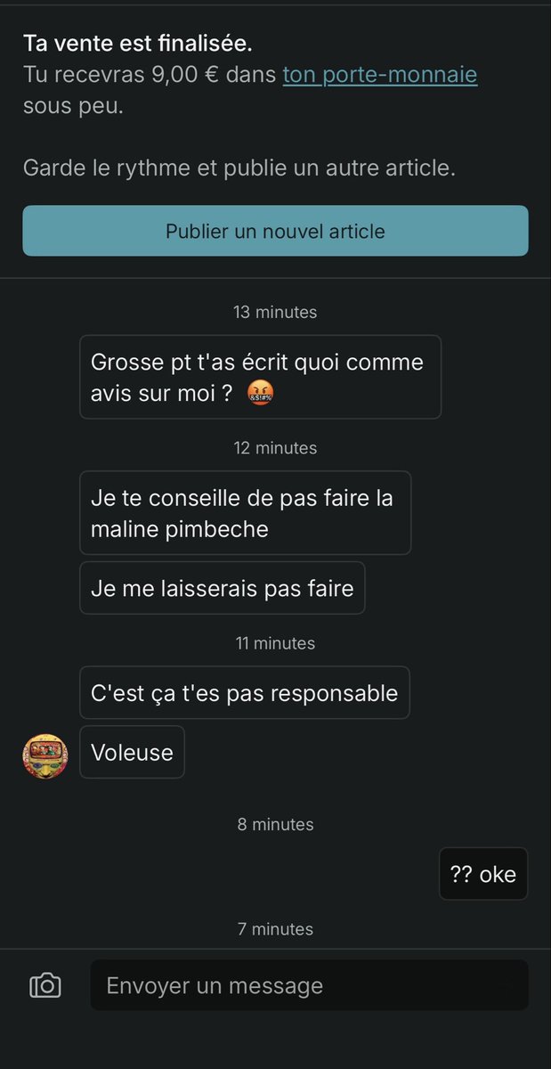 bebebiche's tweet photo. petite histoire vinted :3
contexte: elle m'a mis une étoile car le colis que je lui ai envoyé a été perdu (ça fait 3 mois qu'il est dans son point relais) donc je lui ai envoyé un message et mis 1 étoile en retour pour dire que ce n'était pas ma faute https://t.co/1KPo9YRXaS