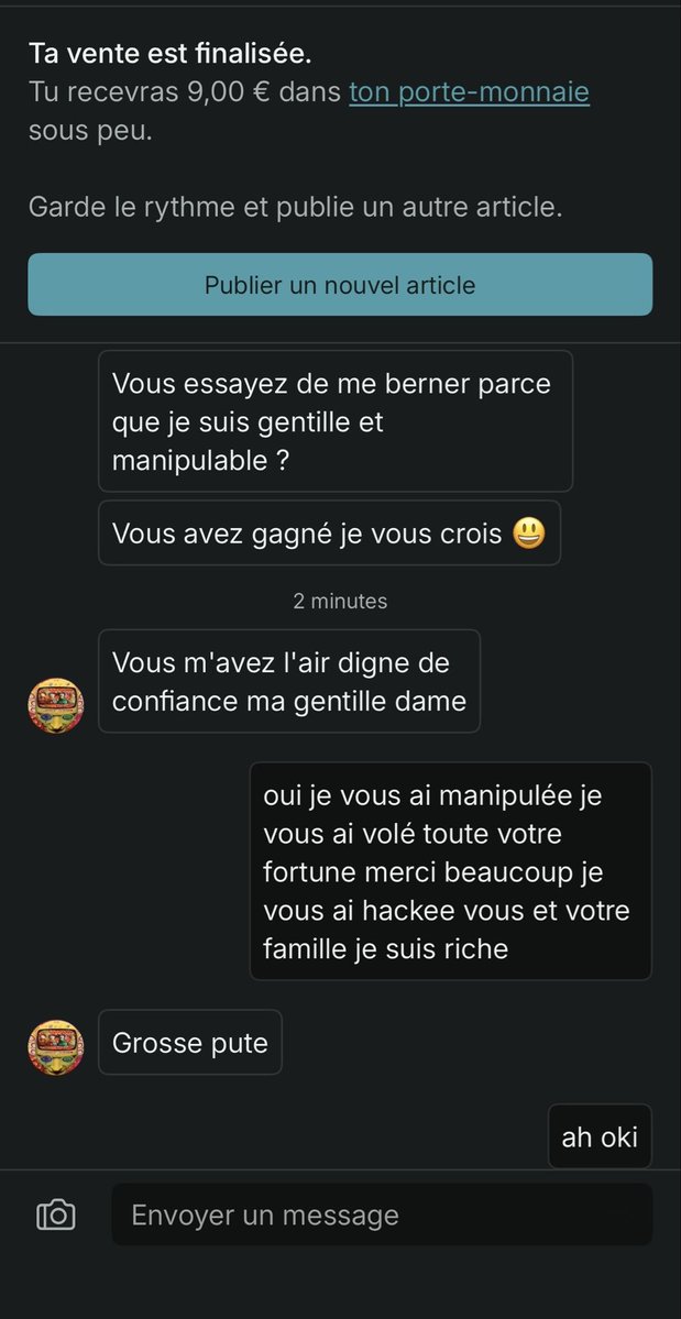 bebebiche's tweet photo. petite histoire vinted :3
contexte: elle m'a mis une étoile car le colis que je lui ai envoyé a été perdu (ça fait 3 mois qu'il est dans son point relais) donc je lui ai envoyé un message et mis 1 étoile en retour pour dire que ce n'était pas ma faute https://t.co/1KPo9YRXaS