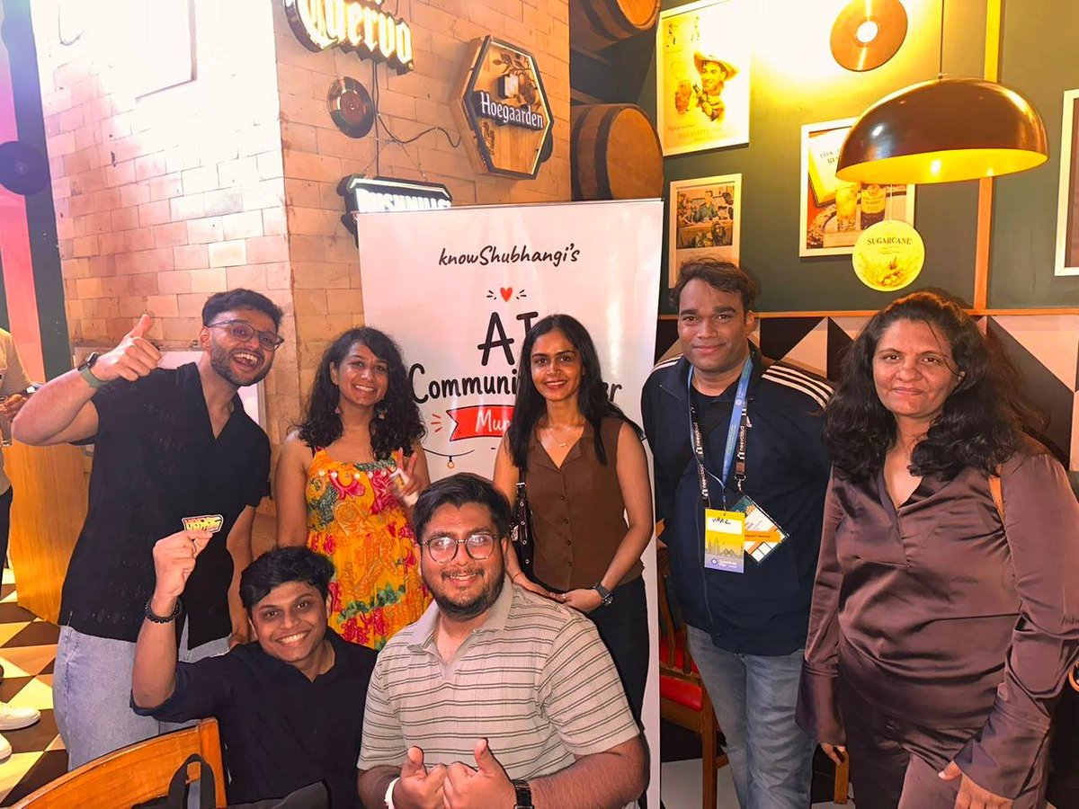 EFDevcon's tweet photo. 1/ Road to Devcon is already moving across India 🇮🇳

In June, RTD brought together open source communities, Ethereum clubs, students, builders, founders, and local organizers across Mumbai, Bikaner, and Lucknow. 

Check it out 👇🧵 https://t.co/l2iQUu1mEu