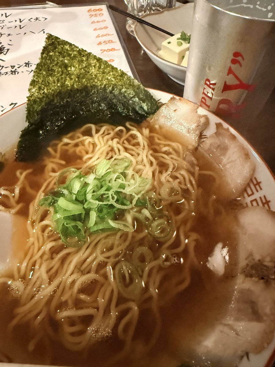 moge301's tweet photo. やばくは無いけどチャーシューは食えた https://t.co/TgmfASYJir