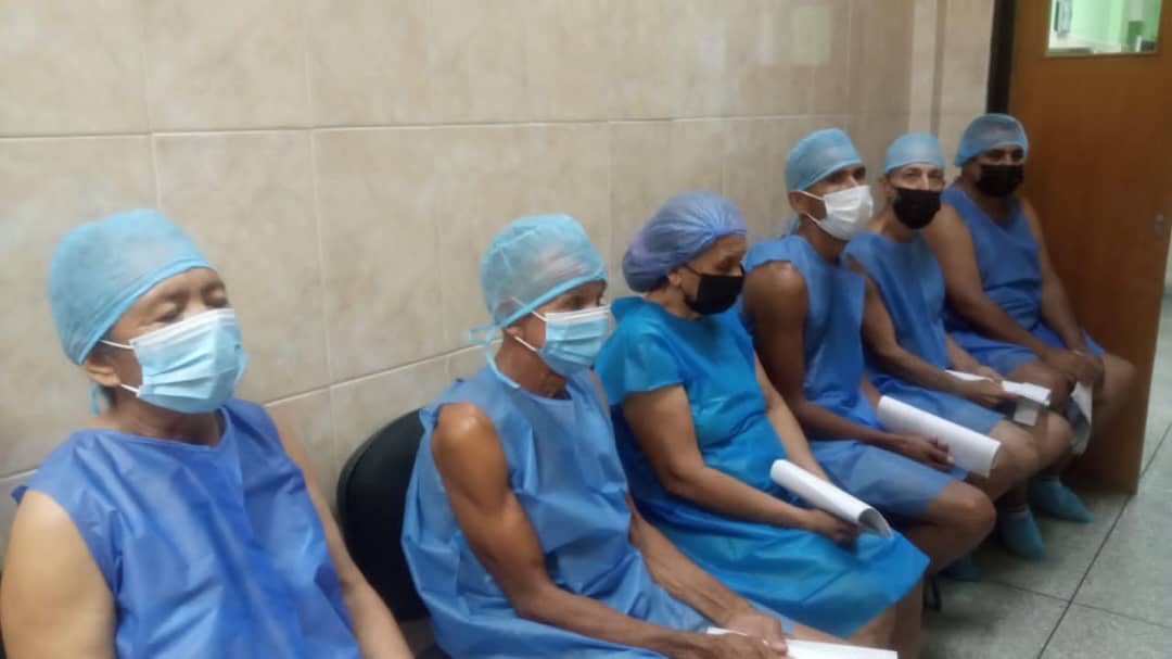 cubacooperaven's tweet photo. En el Centro Oftalmológico Socialista de Barinas, la Brigada Médica Cubana ratifica su excelencia. Ciencia, humanismo y entrega absoluta en cada cirugía de pterigión y consulta oftalmológica para el pueblo venezolano. ¡Orgullosos de nuestra labor! 🩺💙 #CubaCoopera #CubaPorLaVida https://t.co/5gW3iGrywY