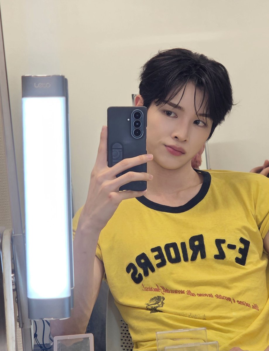 이즈 tweet media
