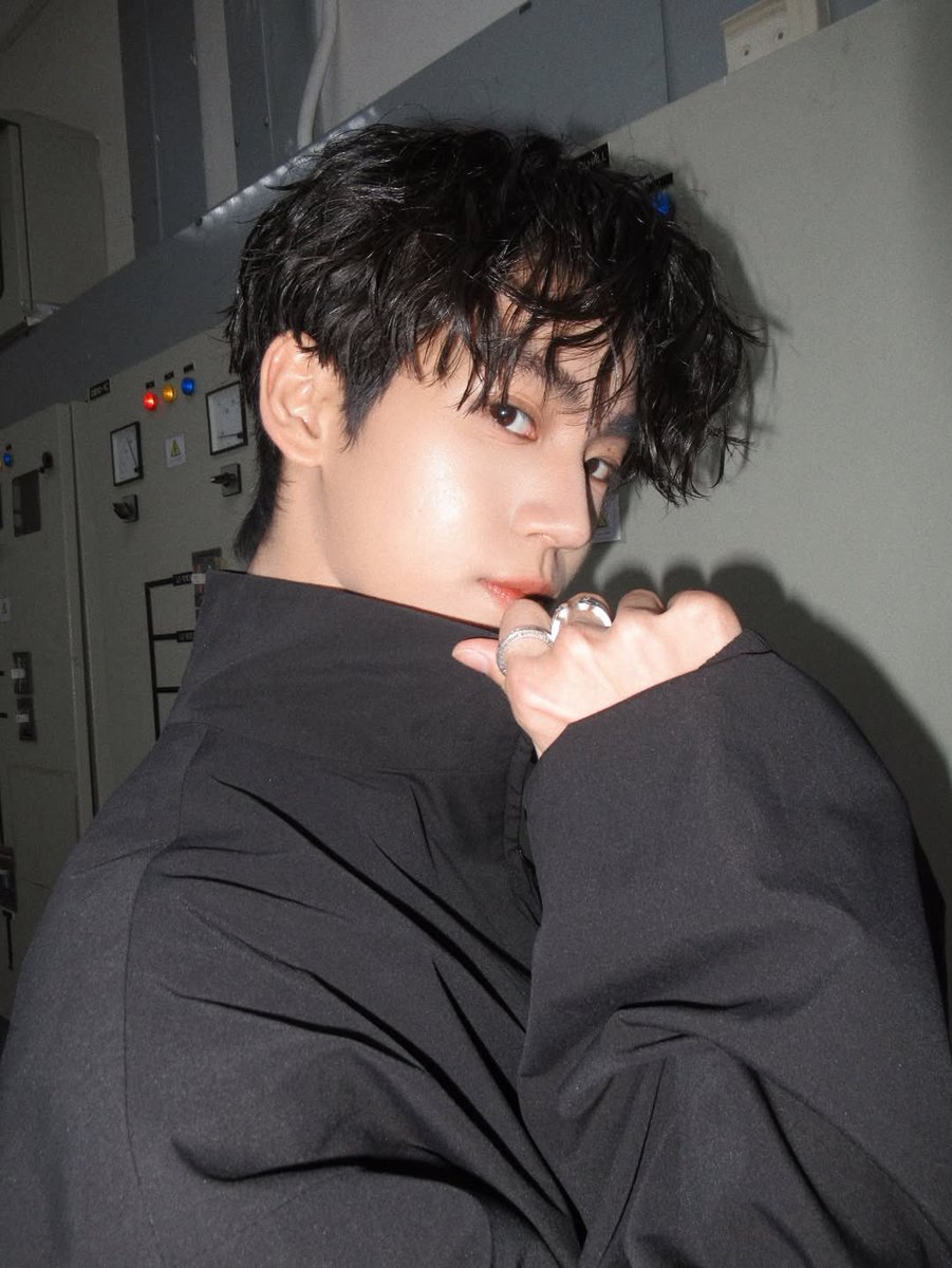 pnnlee's tweet photo. แอลม่อนกลับมาดัดผมเพื่อแม่ได้ไหม มันสำคัญกับแม่มาก •᷄  •᷅  @almondsleepp https://t.co/27N0w4R7ew