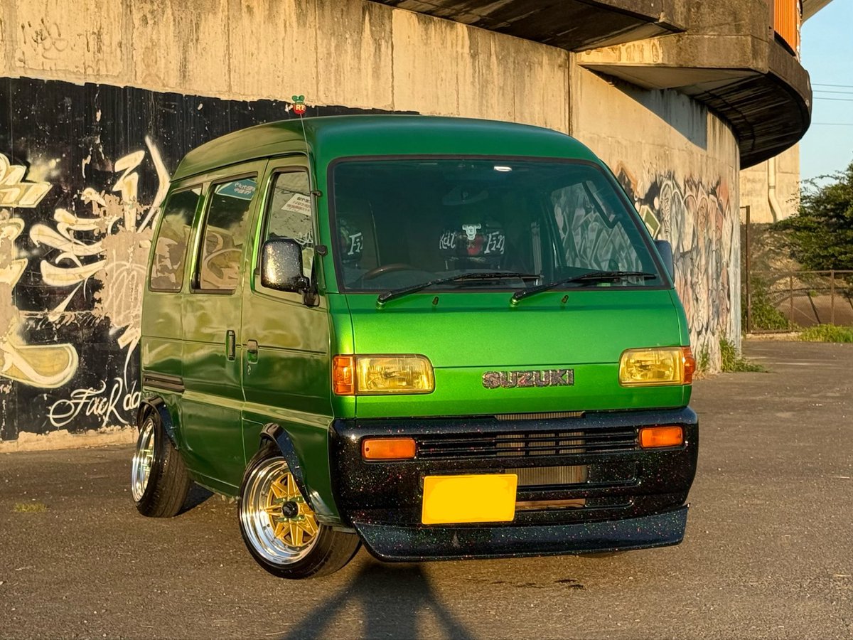 daichi0624_'s tweet photo. 低走行5万km代 スズキ 51エブリィ DF51V 4WD 5速マニュアル 車検残り EQUIP JDMムーンアイズ 軽バン https://t.co/Uo0UORaJQp
#軽自動車 #スズキ #51エブリィ #マニュアル軽自動車 #軽バン #車カスタム #ムーンアイズ 
#車 #ラッドフィンク #アメカジ #アメリカン #USA #JDM  
#車売ります https://t.co/YBw656xuSD