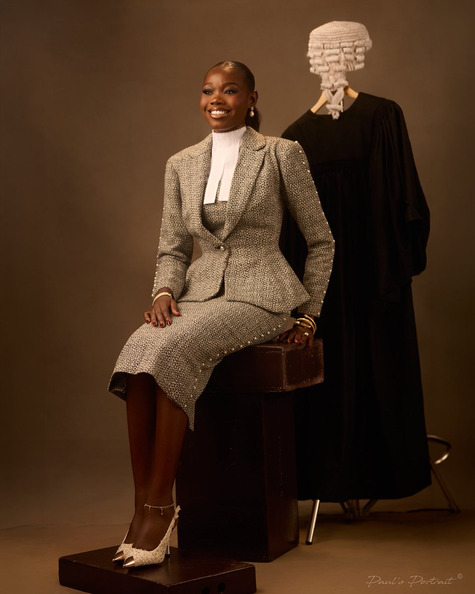 olatide_arowolo's tweet photo. Re-introducing 

O.E Arowolo Esq.

L.L.B. (HONS) - FIRST CLASS
B.L.   (HONS)  - FIRST CLASS

Barrister and Solicitor of the Supreme Court of Nigeria https://t.co/NJAaQTX48P