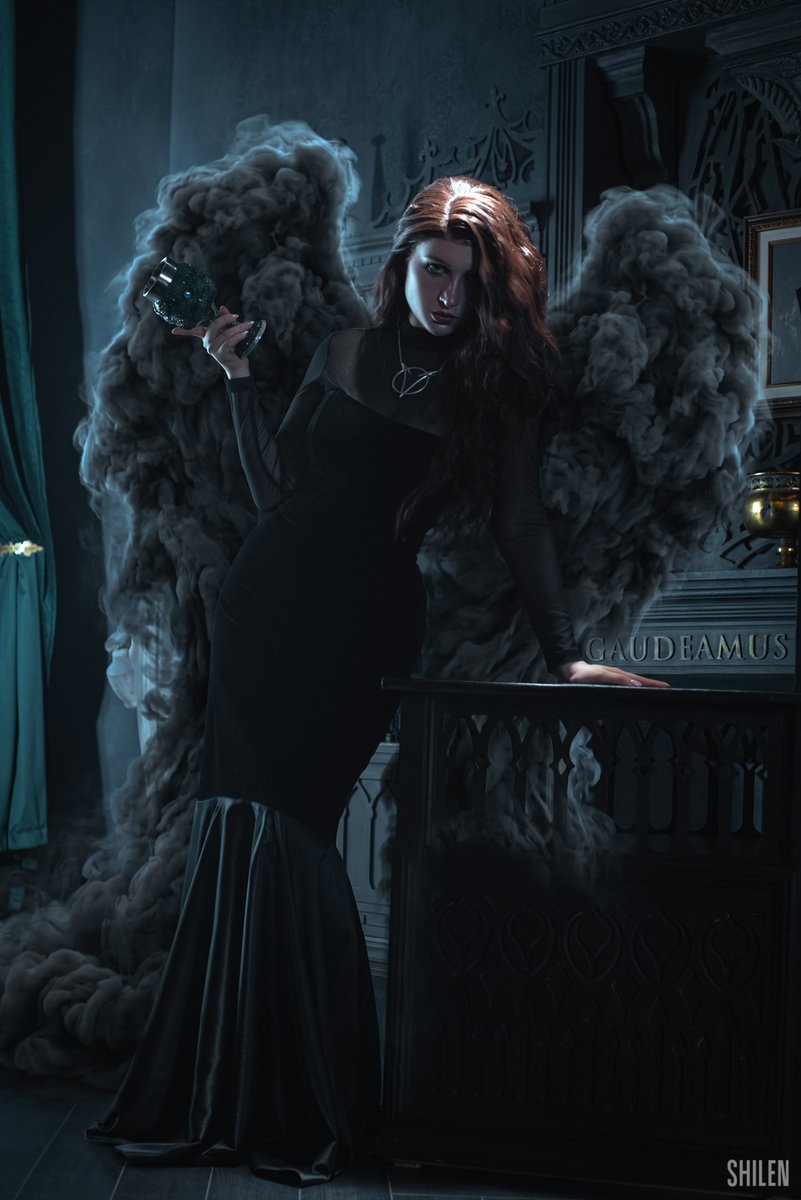 ysiromanceclub's tweet photo. 📸 We'd love to share this stunning cosplay of Audrey from Heaven's Secret 3: Eternity's End, created by one of our players!

It feels like the creators captured Audrey's essence perfectly—that delicate balance between a fragile mortal woman and the terrifying power of Shephamalum tearing her apart from within. The darkness lurking beneath the surface, the elegance of forbidden knowledge, and the story's haunting aesthetic shine through in every shot. 🥀

Cosplayer: https://t.co/sXc9jMZPWq
Photographer: https://t.co/R5hGdDUy0m

What do you think of this interpretation of Audrey? Is there one of her outfits you'd love to have in your own wardrobe? 👗

#visualnovel #mobilegaming #pcgaming #romanceclub #heavenssecret
