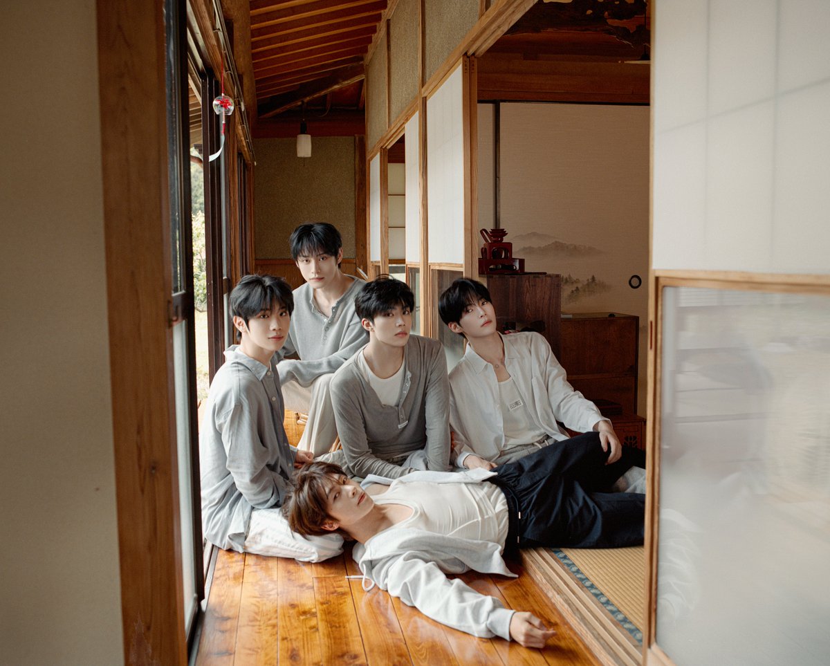 ZB1_jp's tweet photo. ZEROBASEONE Japan 2nd EP
 『回帰𝐿𝑂𝑉𝐸』

Concept Photo (PIECE ver.)

2026.08.19 Release

💿 https://t.co/thGRbw74TU

#ZEROBASEONE #ZB1
#回帰LOVE
#イグジステンス #ZEROBASEONE_イグジステンス https://t.co/X3xYdDYdgb