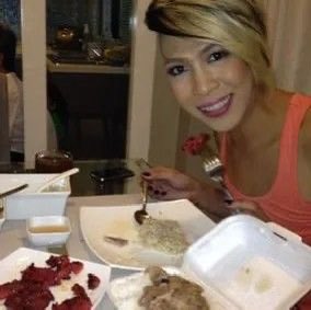 ssapphix's tweet photo. kain po tayo, meme, ng funtastyk YOUNG pork tocino. gawa ito sa 100% young pork, kaya may tamang lambot at sarap ng tocino- 🎺 AY !!! Eksena ka?? 😄 Funtastyk and number one! SEE-DEE-OW~ https://t.co/zScv9MFsT2