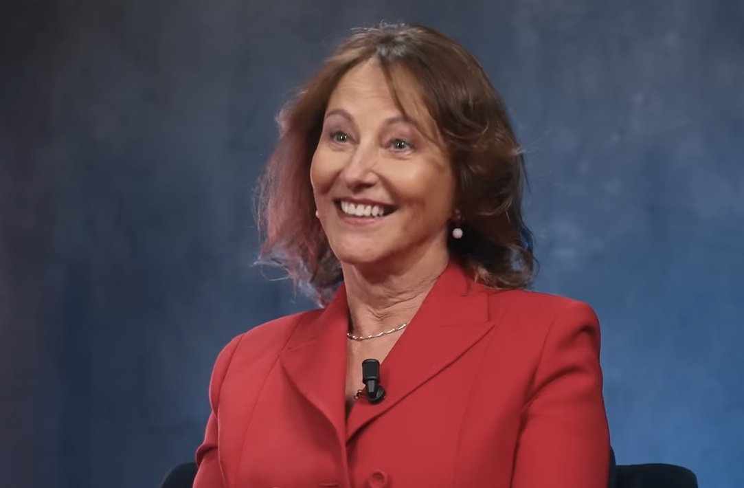 SurmulotsNews's tweet photo. 🔴 Ségolène Royal annonce sa candidature à la primaire de la gauche. https://t.co/RTdJ2WAWWz