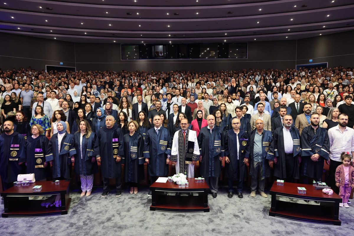 yildizegitim's tweet photo. 🎓 Yıldız Teknik Üniversitesi Eğitim Fakültesi Mezuniyet Töreni 2026

Emek, azim ve başarıyla geçen yılların ardından mezunlarımızı yeni hayat yolculuklarına uğurlamanın gururunu yaşadık. https://t.co/BMFi3nOBfn