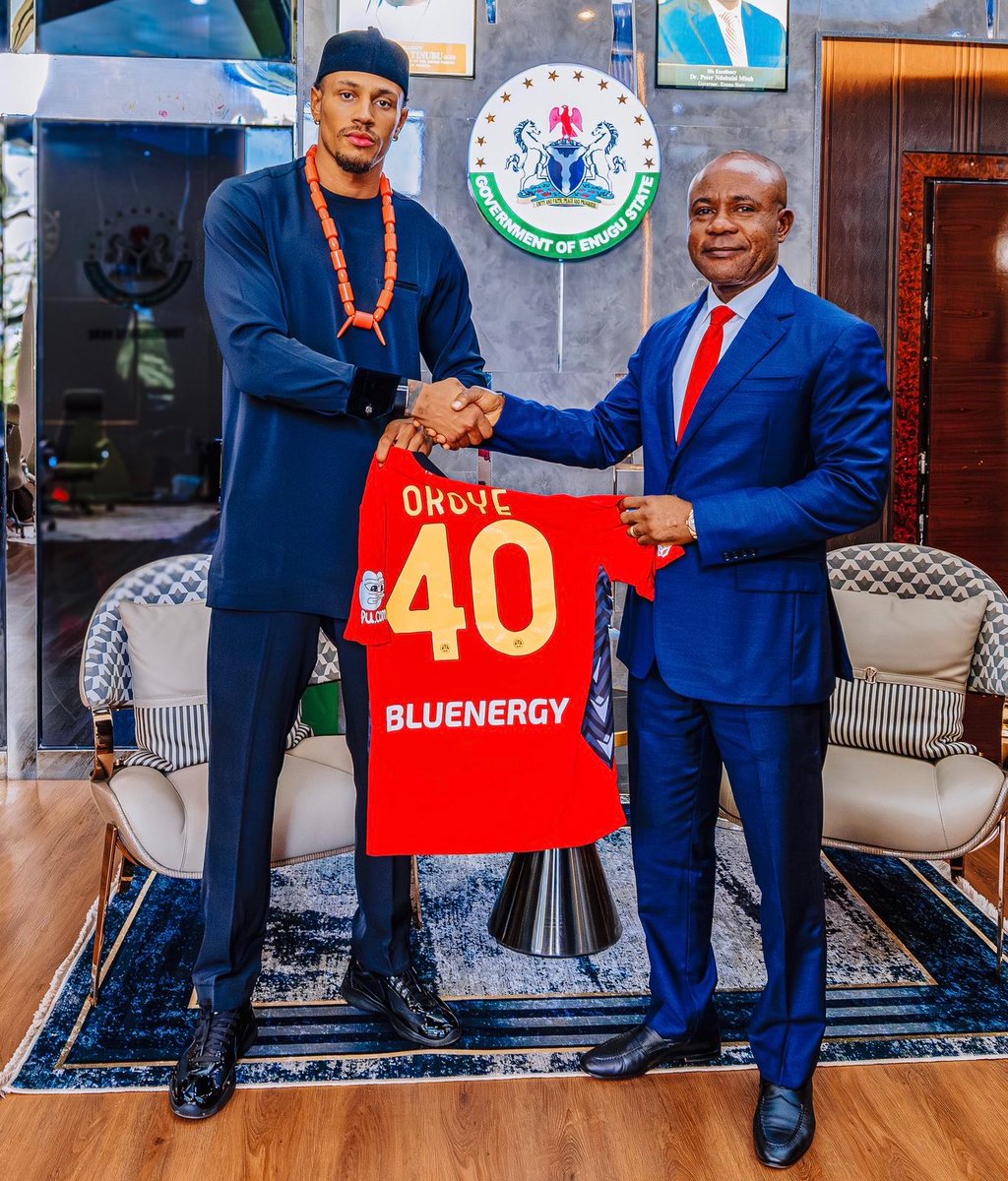 IfeomaIgbotic's tweet photo. When Maduka Okoye visited his hometown, Enugu, he was warmly welcomed by the Governor. 

Igbo boy looking good 👍🏼 https://t.co/hg50dgaIm0
