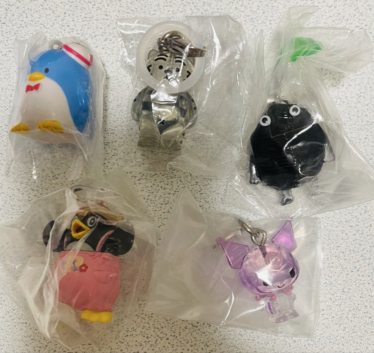 ime_desu's tweet photo. @Kaoru_hnbn 大変お待たせして申し訳ございません。こちら抱き合わせ分含むものです。計5点可能でしょうか？ https://t.co/9ygMK8pF3S