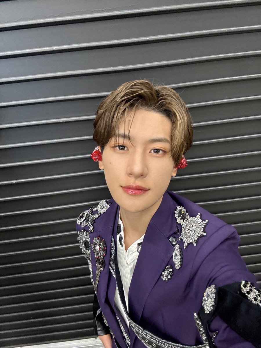 Lienel_official's tweet photo. \\ #BEAT_AX_SUMMER //

こんな大きい会場でライブさせていただき本当に感謝感激です。
お越しの皆さんも沢山の盛り上がりありがとうございます！
初めましての方はぜひ名前だけでも覚えていただけたら嬉しいです

#芳賀柊斗 最年長イカ好きリーダー🦑
❤️https://t.co/DWaaKhbCav

#Lienel #リエネル https://t.co/kMetdIUi1b