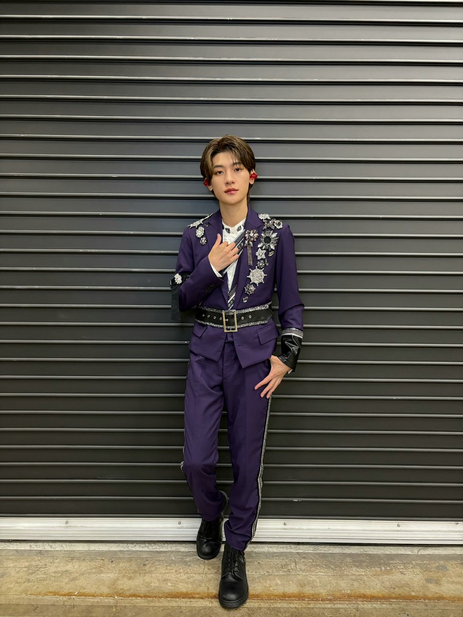 Lienel_official's tweet photo. \\ #BEAT_AX_SUMMER //

こんな大きい会場でライブさせていただき本当に感謝感激です。
お越しの皆さんも沢山の盛り上がりありがとうございます！
初めましての方はぜひ名前だけでも覚えていただけたら嬉しいです

#芳賀柊斗 最年長イカ好きリーダー🦑
❤️https://t.co/DWaaKhbCav

#Lienel #リエネル https://t.co/kMetdIUi1b