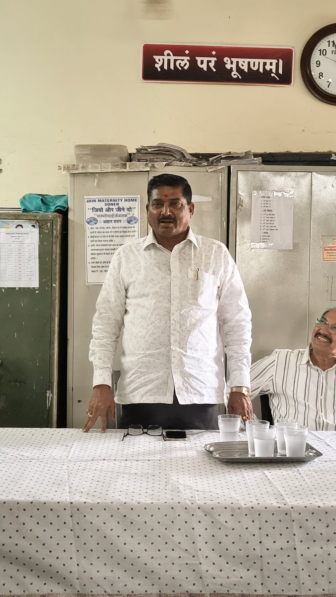 SVKohale's tweet photo. 📍 सावनेर 

आज विज्ञा प्रसारक मंडळ, सावनेर द्वारा संचालित जवाहर कन्या माध्यमिक व उच्च माध्यमिक विद्यालय, सावनेर तसेच सारस्वत पब्लिक &amp; ज्युनिअर कॉलेज येथे भेट देऊन नागपूर विभाग पदवीधर मतदार नोंदणी अभियान संदर्भात शिक्षक व शिक्षकेत्तर कर्मचाऱ्यांशी सविस्तर संवाद साधला. https://t.co/RGCwTJaVoo