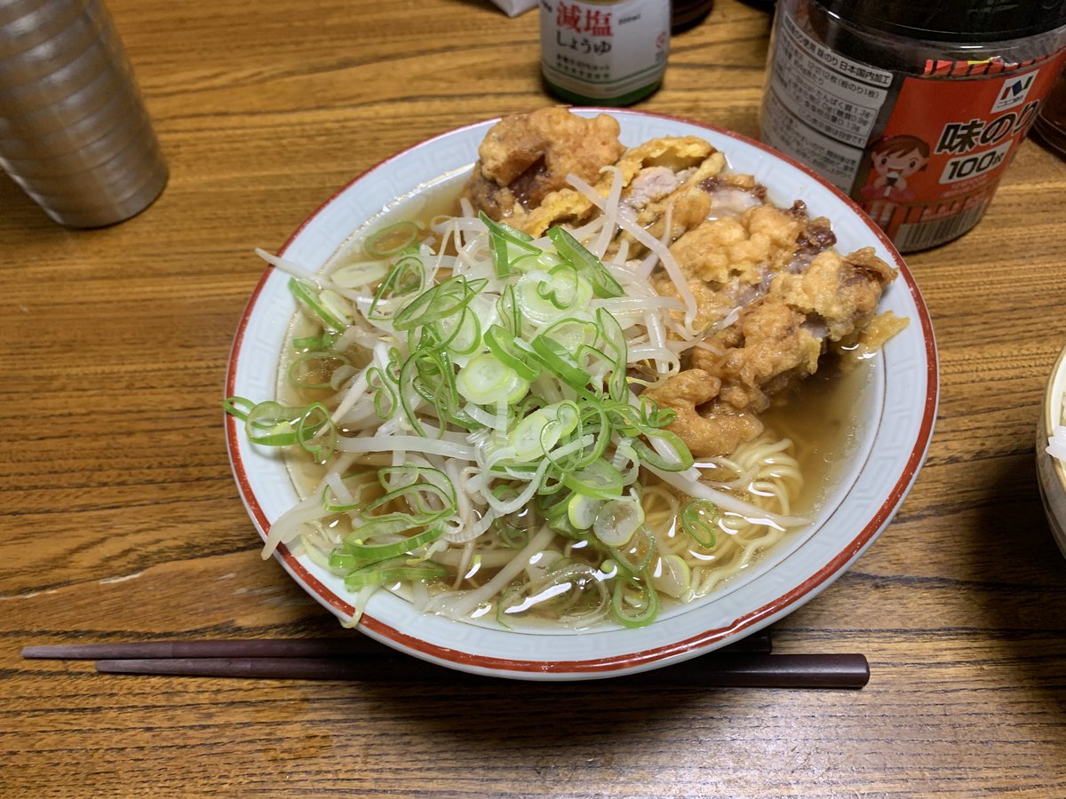 Dutchman8810's tweet photo. 排骨麺を崇める宗教を作ろうと思っている https://t.co/JKRIoYftXw
