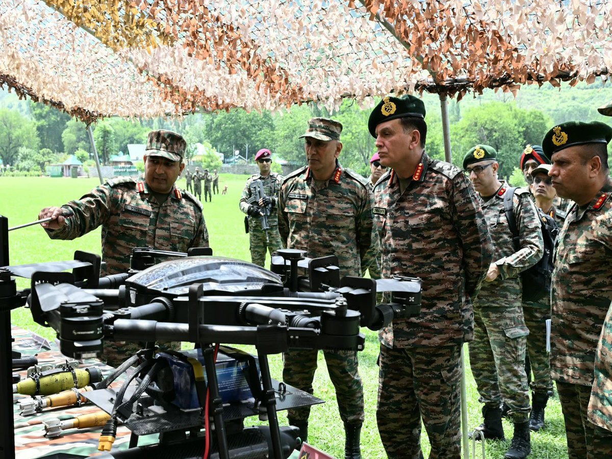 MeghUpdates's tweet photo. Indian Army Chief Gen Dhiraj Seth asks officers to prepare for 'Op Sindoor 2.0' & 'Op Snow Leopard 2.0'🔥

In a letter to troops, the new COAS has called for heightened readiness amid ongoing border and counter-terror challenges. Lessons from 2025 strikes on Pakistan-backed terror infrastructure and 2020 Ladakh operations remain central to doctrine.