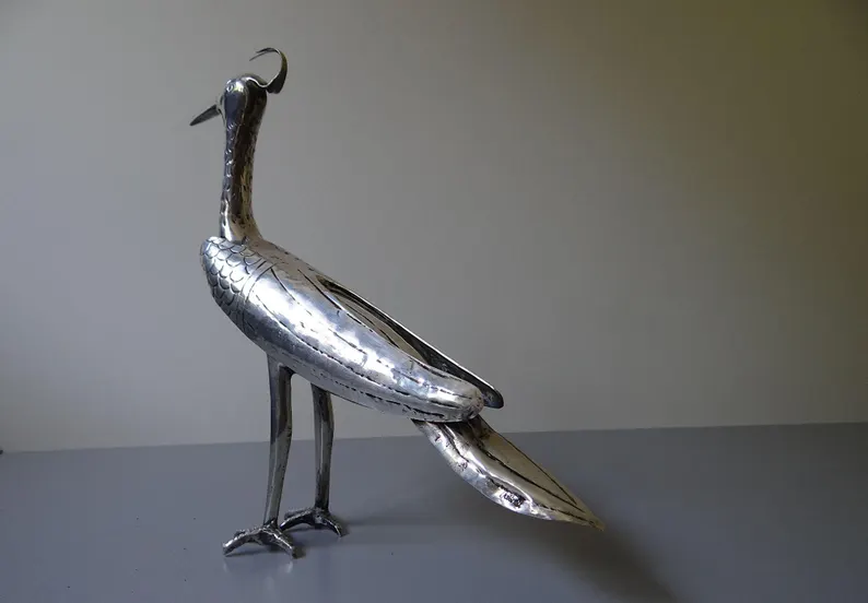 elementsdeco's tweet photo. ✨ Elegant Silver Crested Bird Statue 📷Valenti-inspired vintage sculpture, 10" tall. Stunning luxury decor piece! Perfect for modern & classic interiors. https://t.co/8YQtkKZLSu #SilverStatue #LuxuryDecor #VintageSculpture #BirdArt #EtsyFinds #ValentiInspired #wiseshopper https://t.co/CCMdsh0eAg