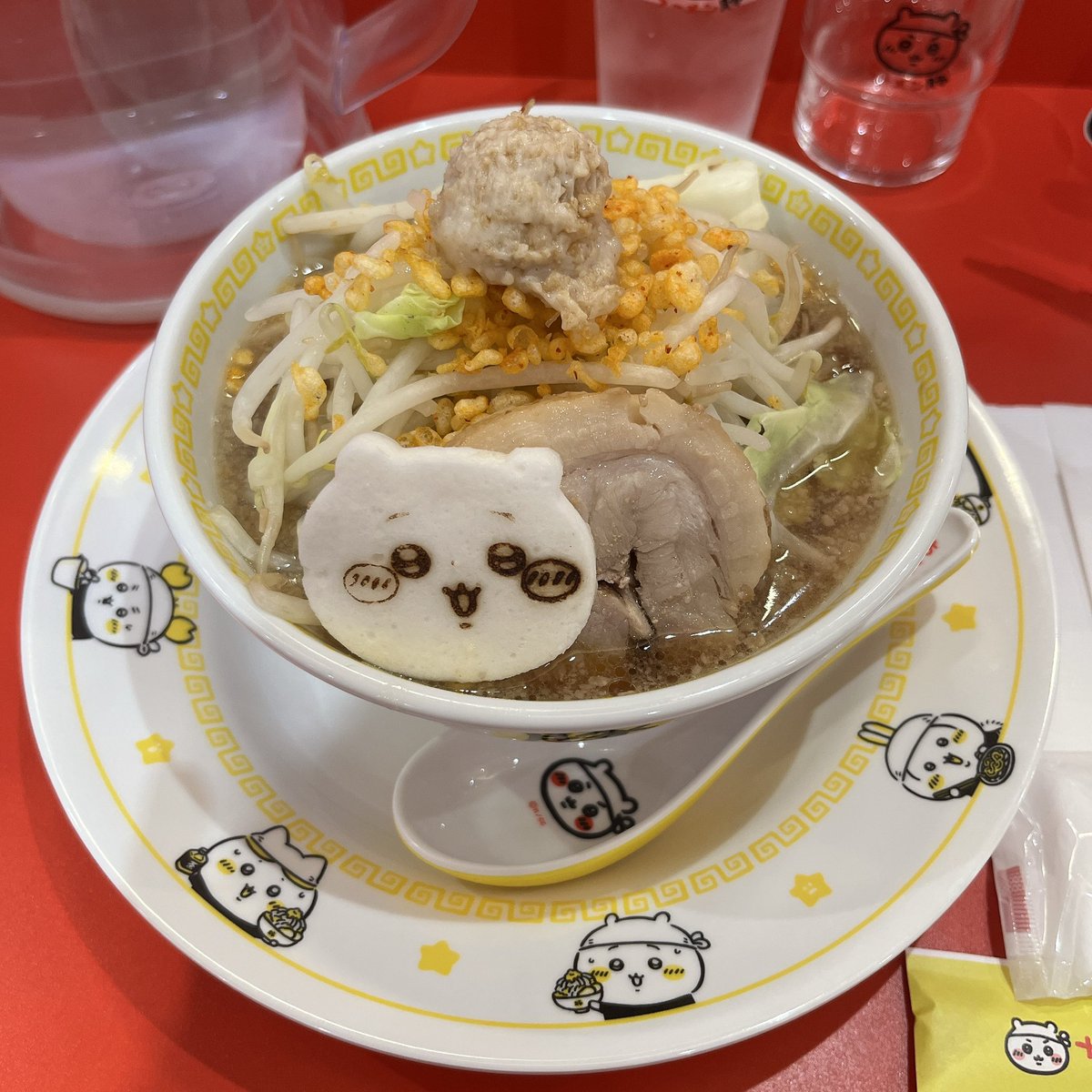 miisan226's tweet photo. 千穐楽、東京公演お疲れ様でした🍺
そしえfc限定Liveリベンジ編来た…！
前回880番だったから流石に良番くれ😭
お話して下さった方ありがとうございました！明日は早朝出勤なのでさっさと帰って寝ます！
#Reol 
#美辞学
#Legit https://t.co/YUdPbVRHc6