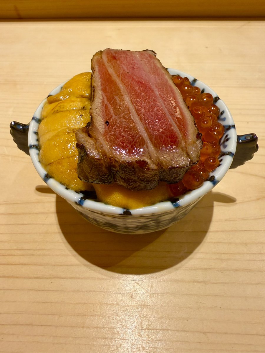 doncochan_22's tweet photo. タイミングよくて社長に焼いていただけた！大好きな焼きうおの銀座三越店🐟 https://t.co/HUHXpa22Jl