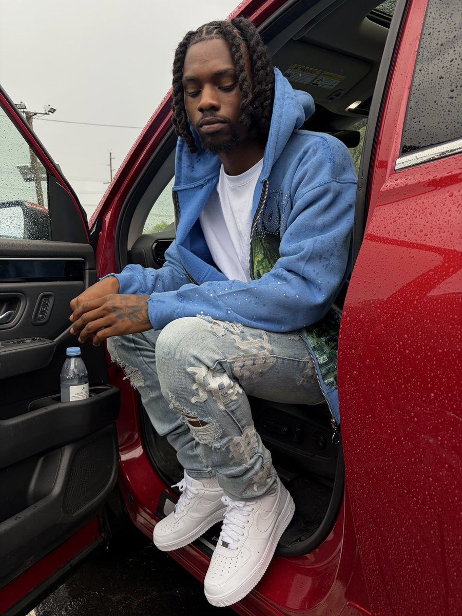 famous_boosie's tweet photo. https://t.co/LU2EIdGIih
