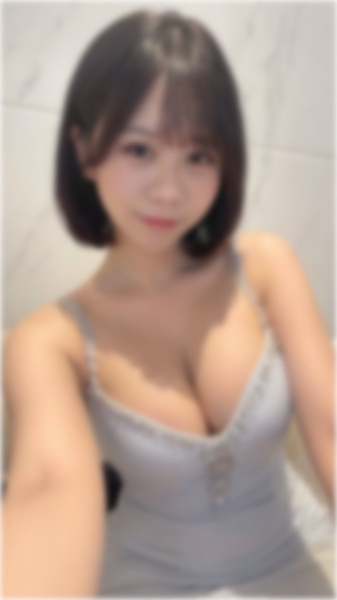 deathmakuranote's tweet photo. 【流出】おっぱいキャバ嬢ひかるの裏の顔

ひかる(21)
東京五反田おっぱいキャバクラW店

表の顔
・明るいフリーター
・推定Jカップ
・お店では体を触らせない

裏では https://t.co/kd2WdpnH43