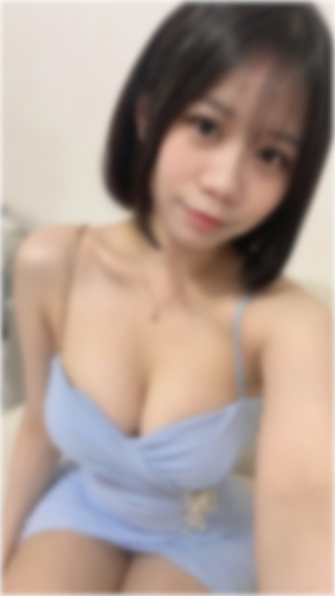 deathmakuranote's tweet photo. 【流出】おっぱいキャバ嬢ひかるの裏の顔

ひかる(21)
東京五反田おっぱいキャバクラW店

表の顔
・明るいフリーター
・推定Jカップ
・お店では体を触らせない

裏では https://t.co/kd2WdpnH43