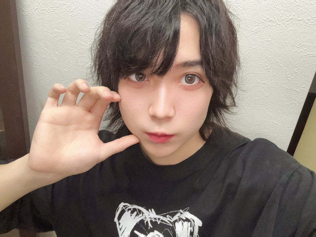 sena_LastNote's tweet photo. なんかこれ眼力強め💪 https://t.co/O0MesWX1Wq