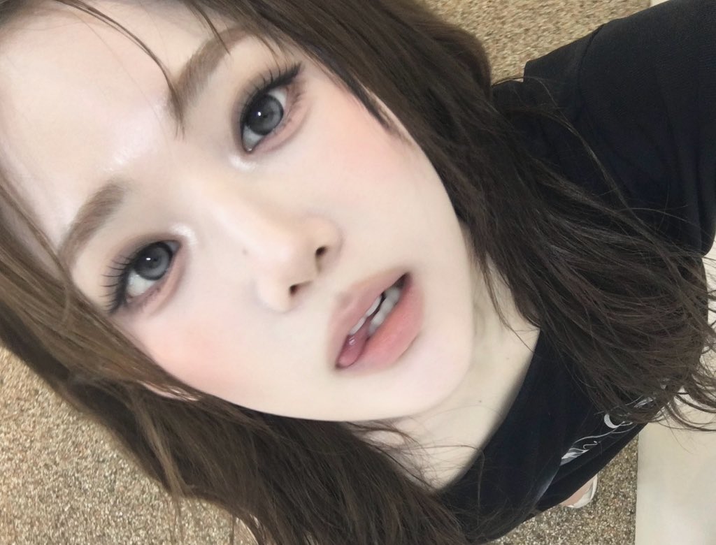 S2O806's tweet photo. 260710 코스모톡 #윤서연 https://t.co/0fN2HuiL7H