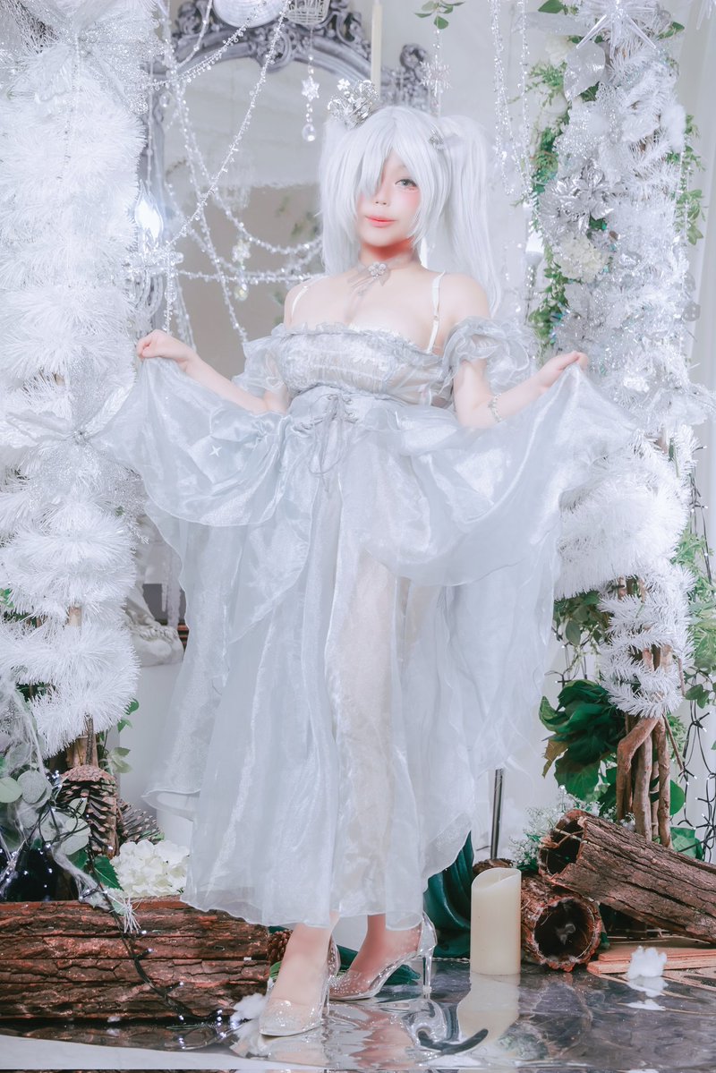 chaenia176's tweet photo. #NIKKE #신데렐라 #cosplay  #Cinderella

"반짝여라. 찬란하게 빛날 나를 위해." https://t.co/kPQ9jd8sv4